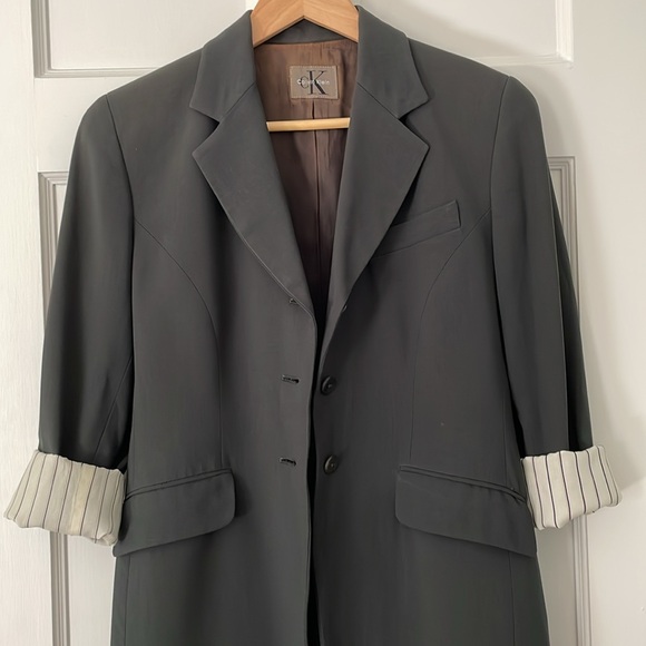 Vintage 90s Calvin Klein 100% wool blazer made in USA. Size 2 - Picture 9 of 15
